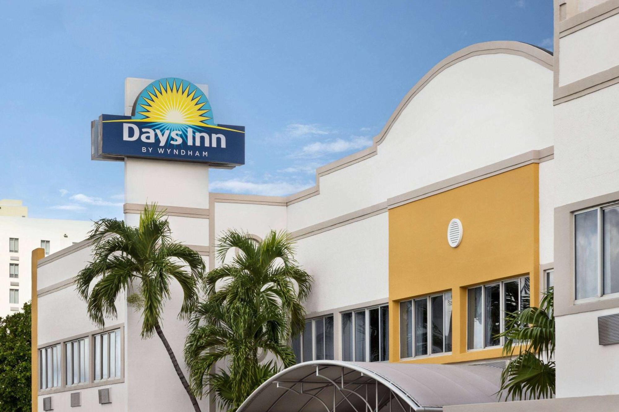 Days Inn By Wyndham Miami Airport North Exterior photo